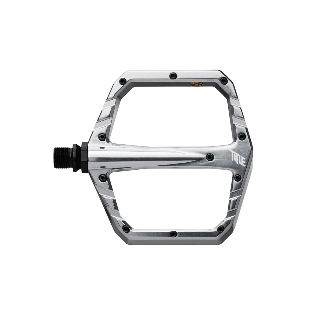 TITLE Connect Pedal - Chrome
