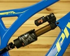 Pivot Phoenix Custom 27.5” - Downhill Bisiklet