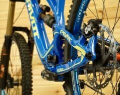 Pivot Phoenix Custom 27.5” - Downhill Bisiklet