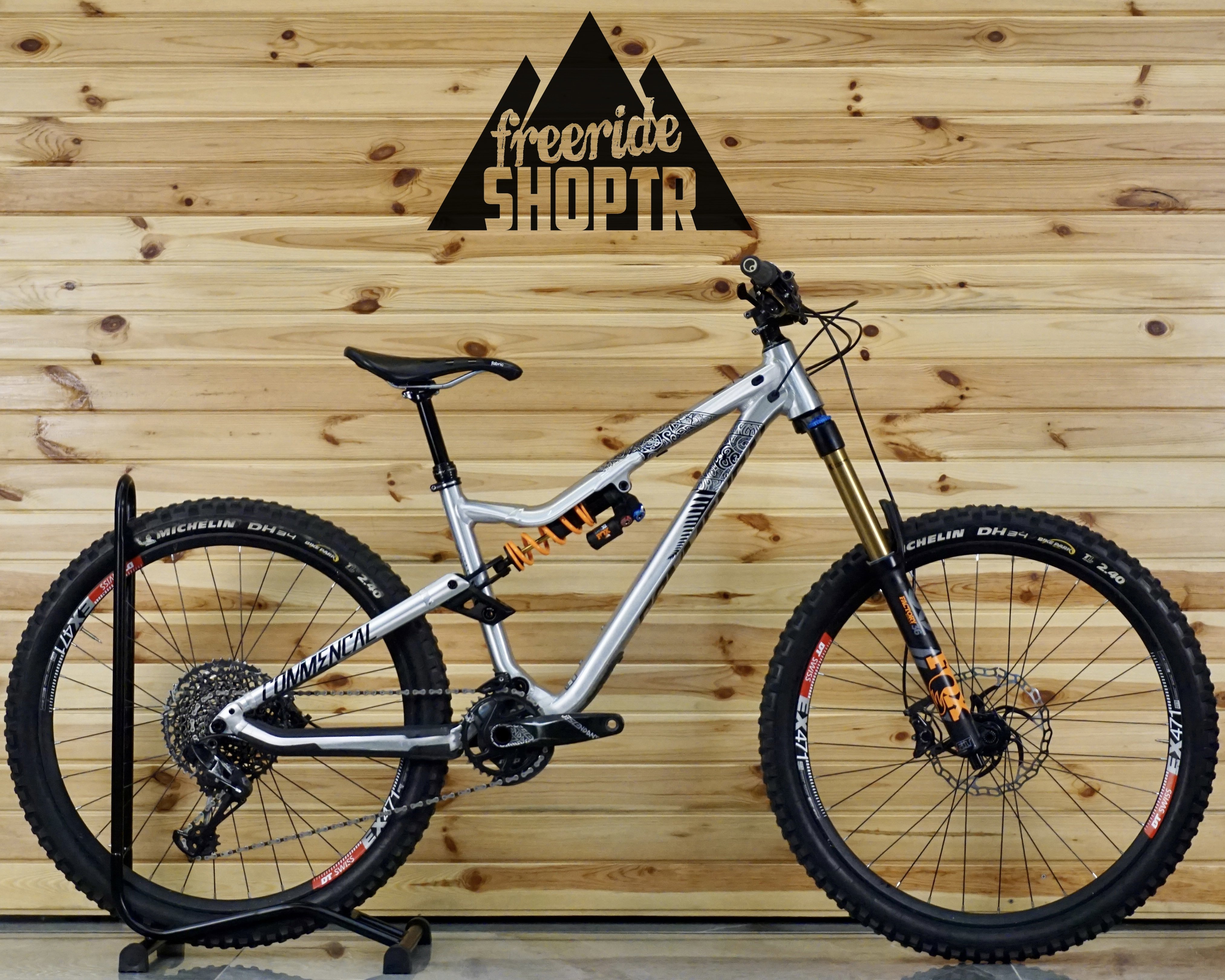 Commencal Meta AM V4.2 NZ 27.5” - Enduro Bisiklet