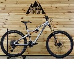Commencal Meta AM V4.2 NZ 27.5” - Enduro Bisiklet