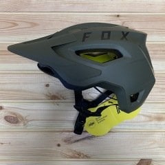 Fox Racing Speedframe MIPS Kask