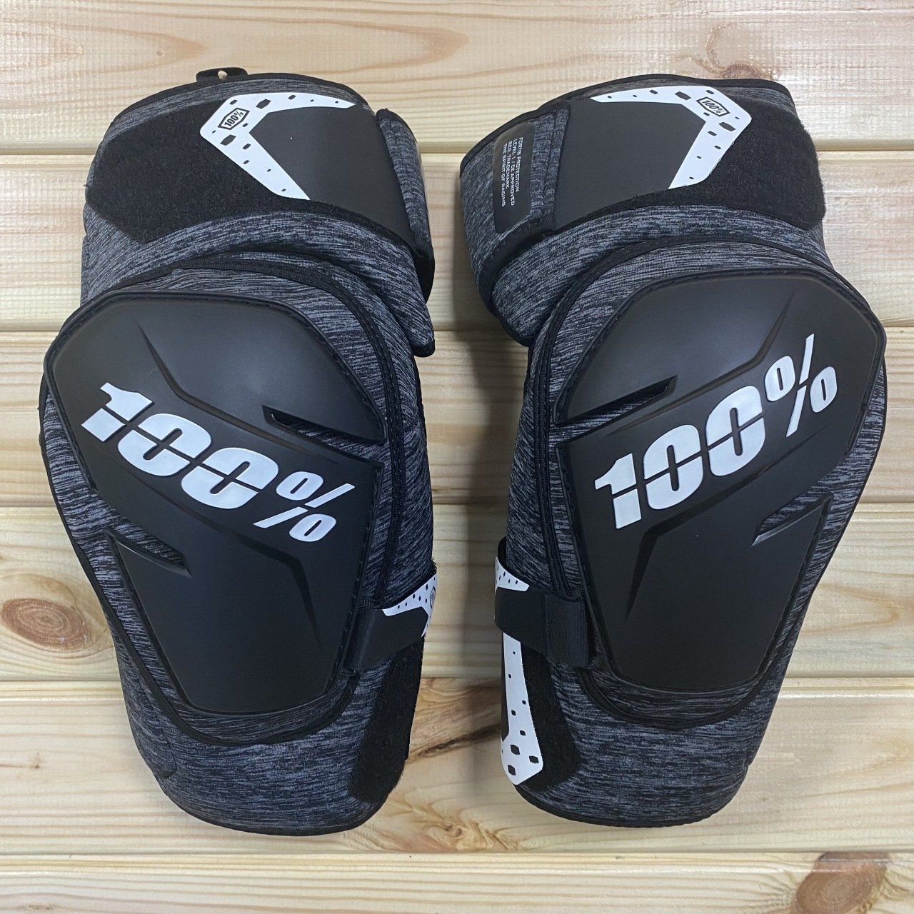 100% Fortis Dizlik - Siyah/Gri