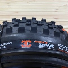 Maxxis Shorty 27.5x2.50/29x2.50 - 3C MaxxGrip DH Casing TR