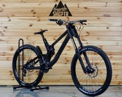 Canyon Sender CF 8.0 27.5” - Downhill Bisiklet