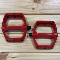 Spank Spoon DC Platform Pedal - Kırmızı