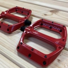 Spank Spoon DC Platform Pedal - Kırmızı
