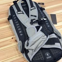 Evoc Fr Enduro 16 Sırt Çantası - Gri