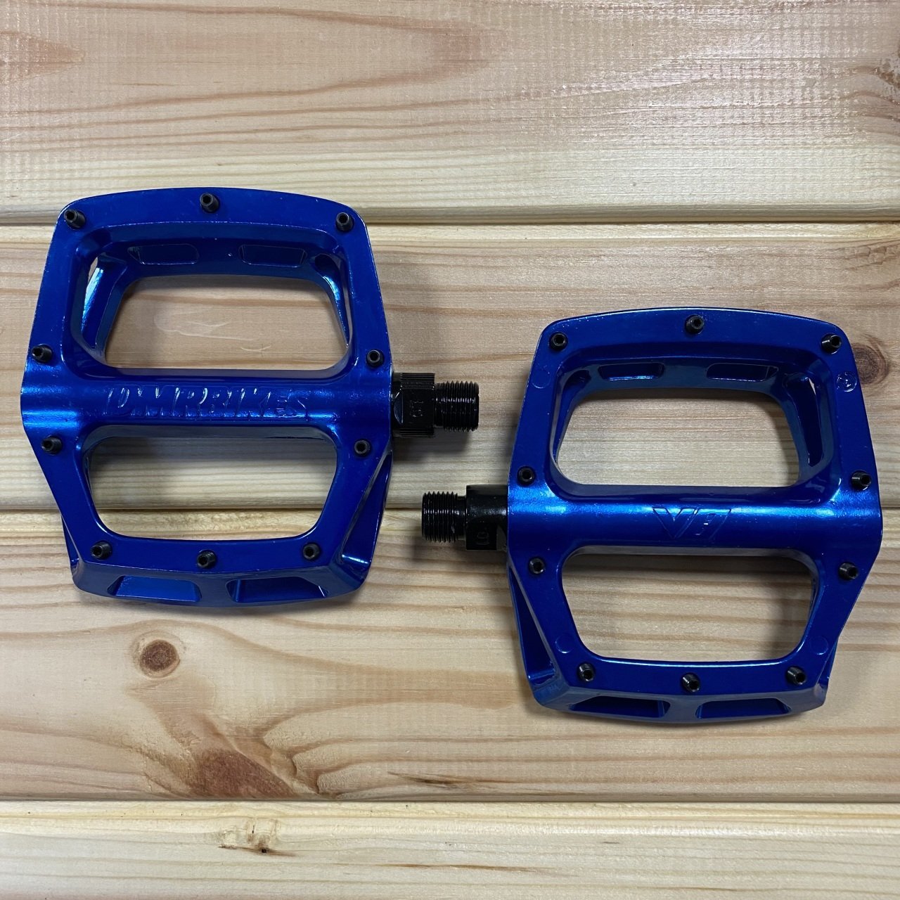 DMR V8 Pedal - Mavi