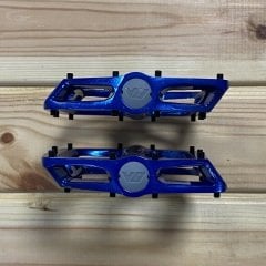 DMR V8 Pedal - Mavi