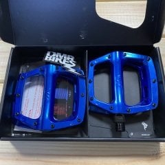 DMR V8 Pedal - Mavi