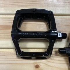 DMR V8 Pedal - Siyah