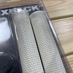 Sixpack Racing M-Trix Elcik