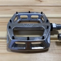 DMR V12 Pedal - Gümüş