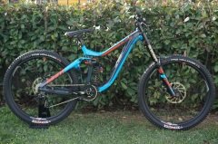 Giant Glory 1 27.5 - Downhill Bisiklet