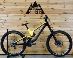 Canyon Sender CF 8.0 27.5” - Downhill Bisiklet
