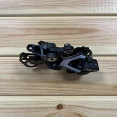 Shimano SLX M675 GS Shadow+ 10lu Arka Aktarıcı