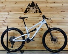 YT Jeffsy CF Pro 27.5” - Enduro Bisiklet