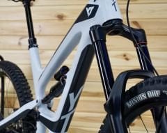YT Capra CF Pro 27.5” - Enduro Bisiklet