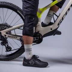 Evoc LiteShield Flex Enduro Dizlik