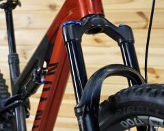 Canyon Neuron CF 8 27.5” - Enduro Bisiklet