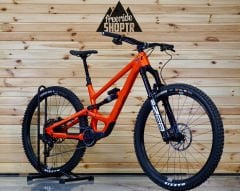 YT Capra Core 3 29” - Enduro Bisiklet