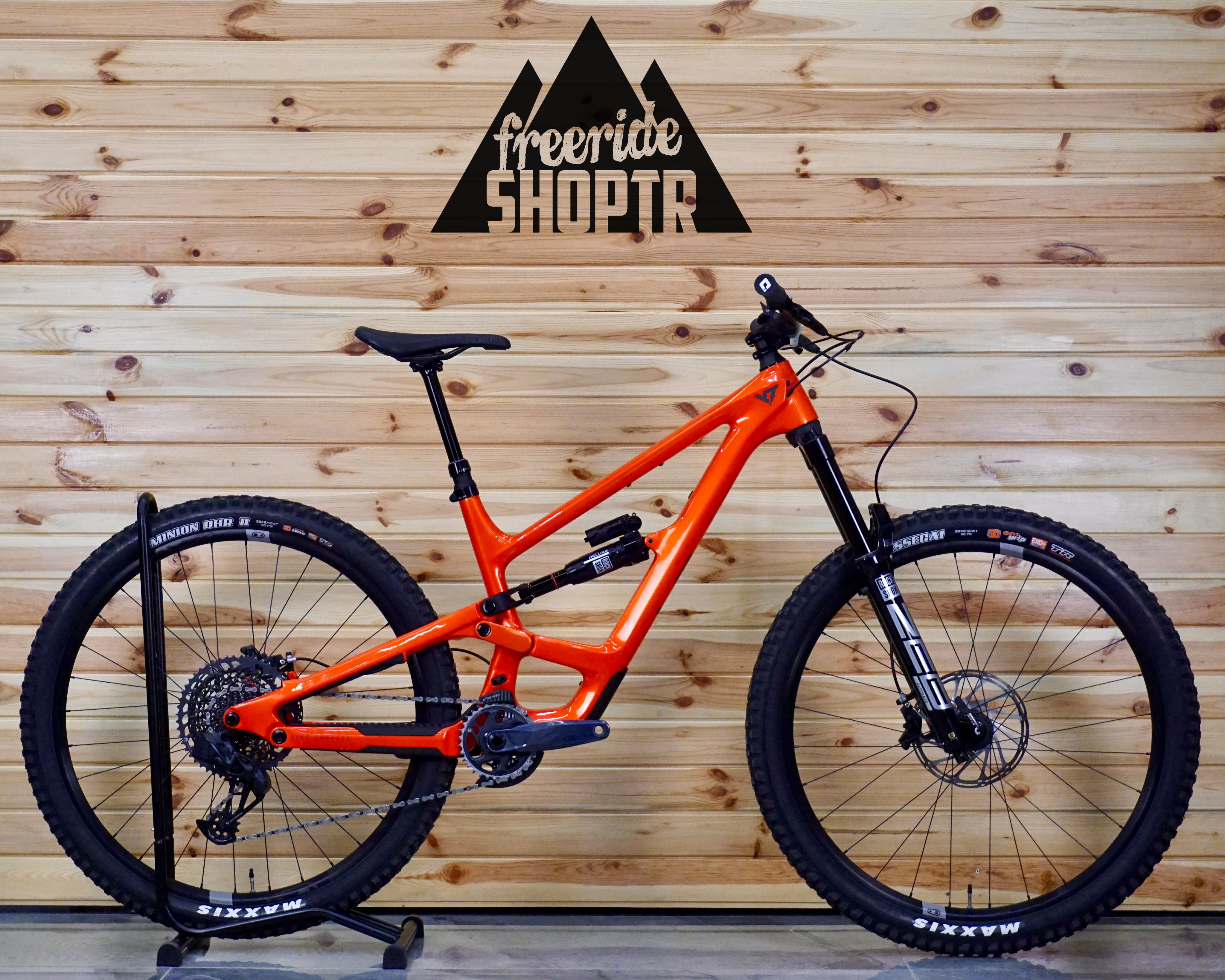 YT Capra Core 3 29” - Enduro Bisiklet