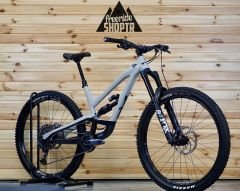 ﻿YT Capra Shred 29” - Enduro Bisiklet
