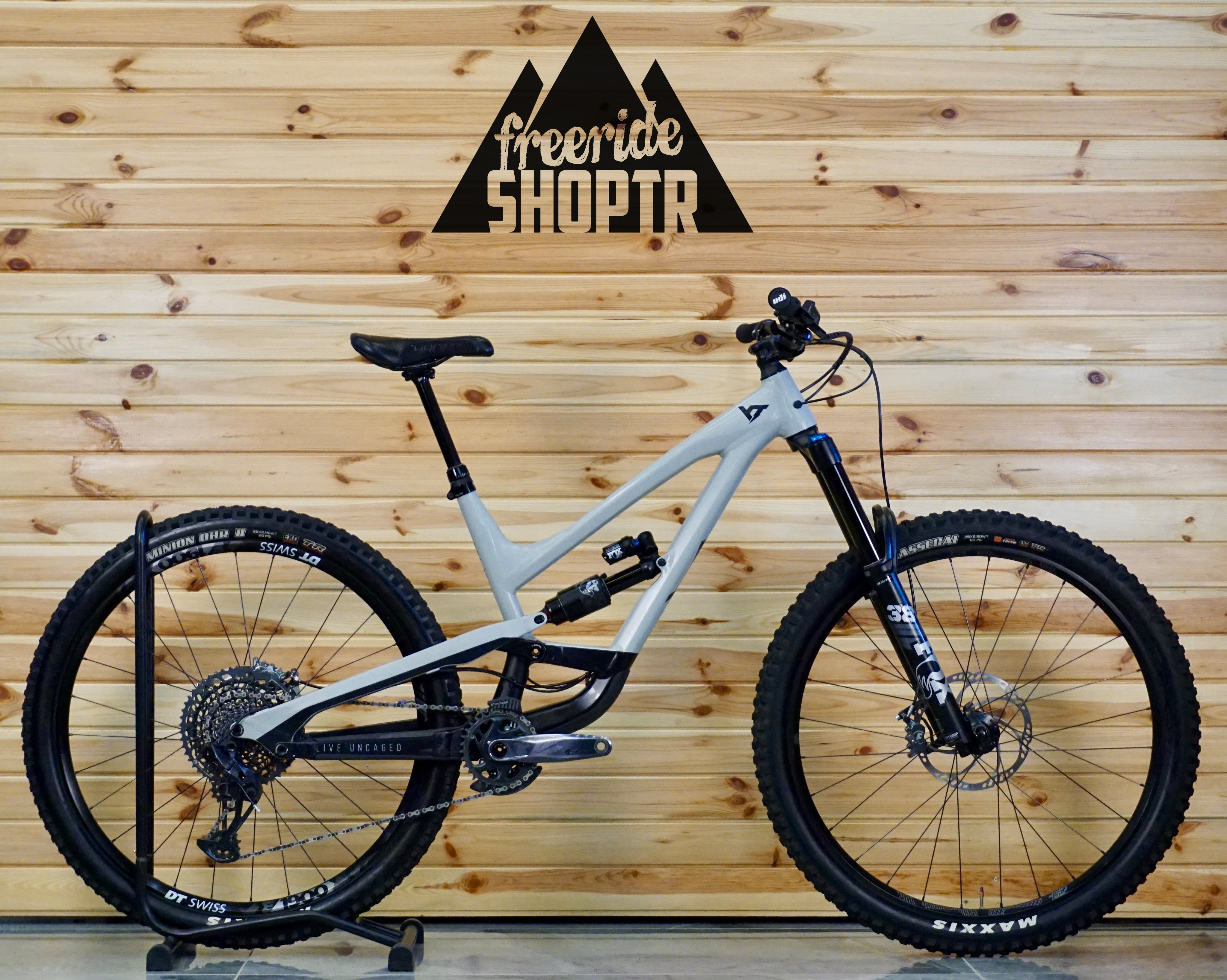 ﻿YT Capra Shred 29” - Enduro Bisiklet