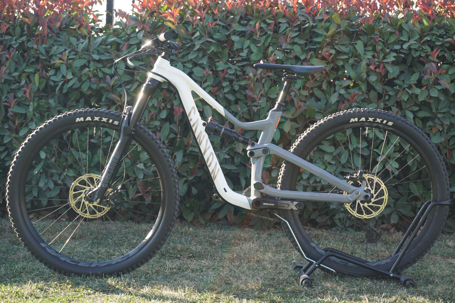 Canyon Spectral Young Hero 2022 27.5” - Trail/Enduro Bisiklet