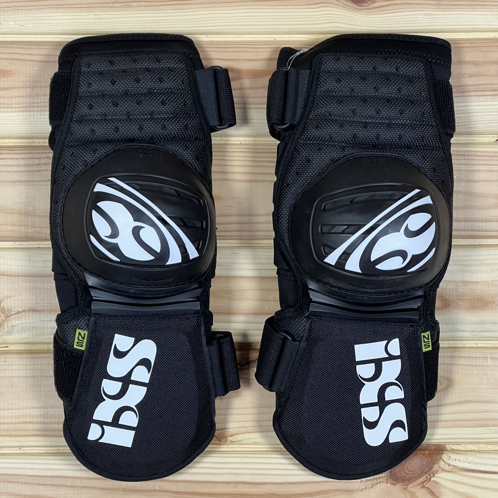 IXS Dagger Dizlik