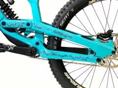 All Mountain Style Extra Kadro Koruyucu - Red Bull Hardline Dark Grey