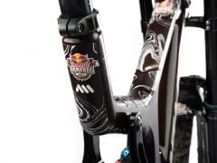 All Mountain Style Extra Kadro Koruyucu - Red Bull Rampage Ridgeline White