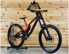 Canyon Sender CF 8.0 27.5” - Downhill Bisiklet