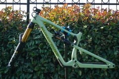 Nukeproof Mega 275 Factory Carbon 27.5” - Enduro Kadroset