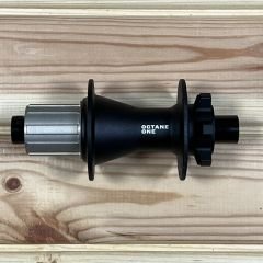 Octane One Orbital Pro Boost Arka Göbek - 12x148 32H Siyah