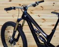 YT Capra CF Pro Race 27.5” - Enduro Bisiklet
