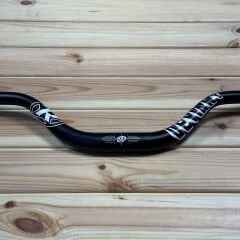 Reverse Deviant Gidon 730x31.8x76mm - Siyah/Beyaz