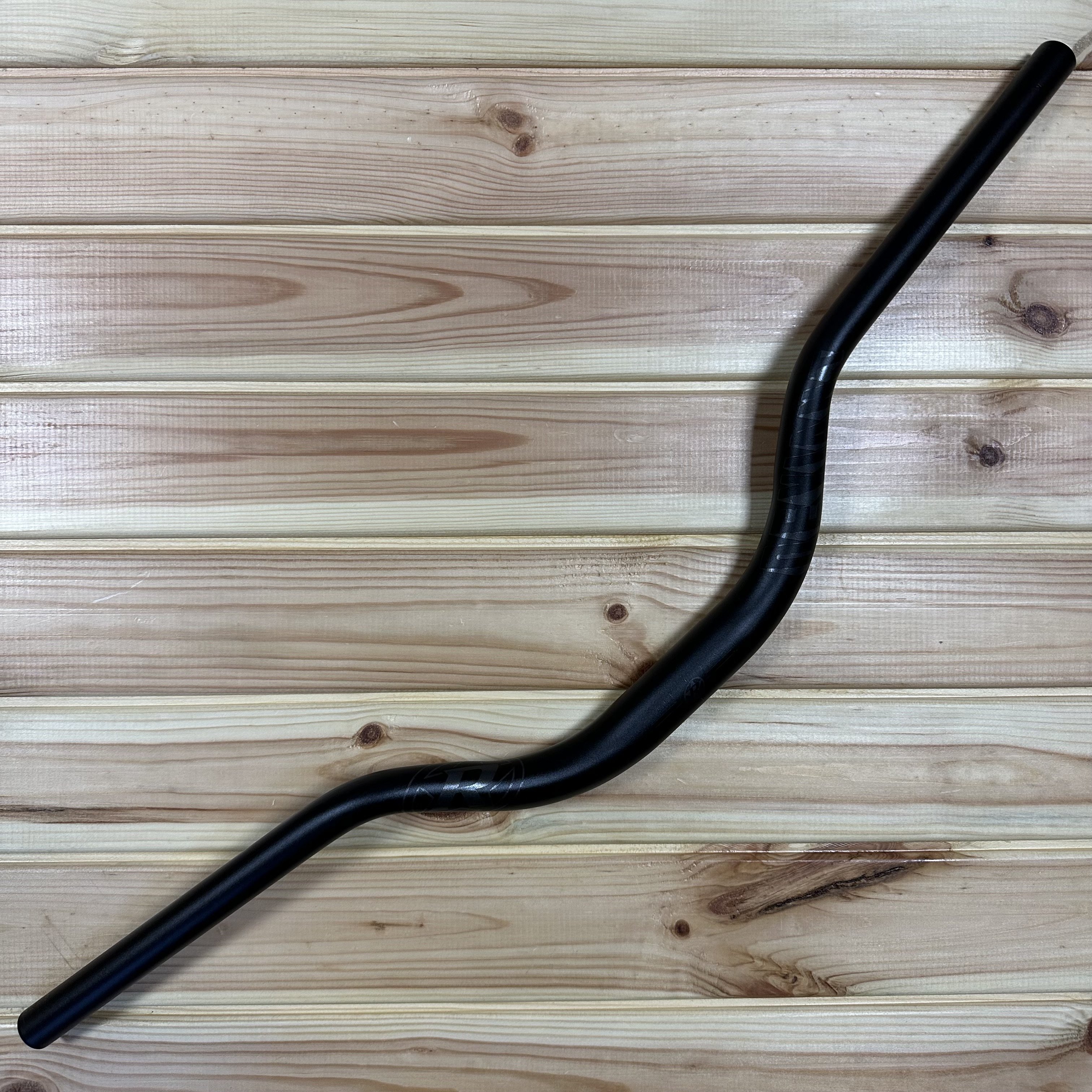Reverse Deviant Gidon 730x31.8x76mm - Siyah/Gri