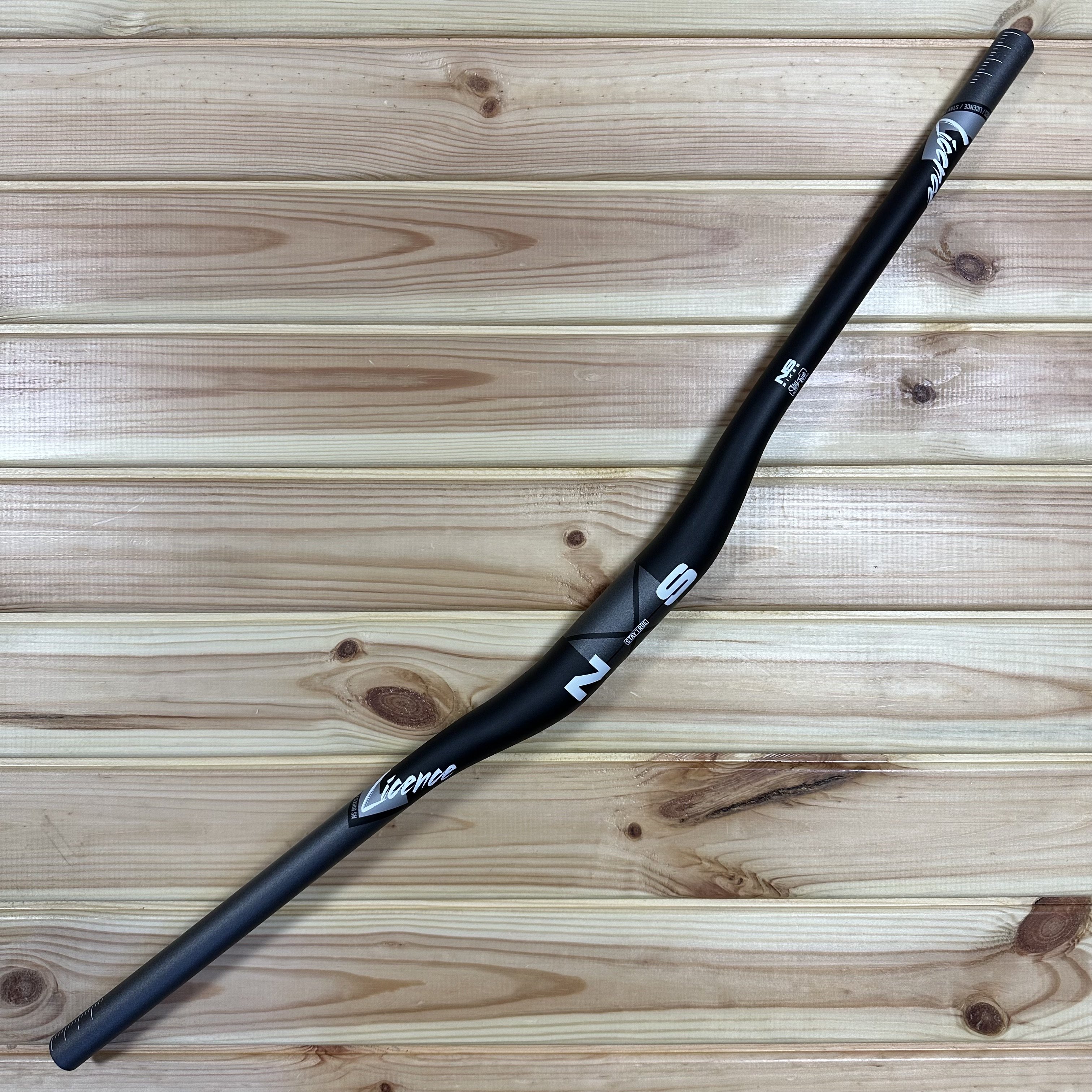 NS Bikes Licence MID 35 Gidon 785x35x24mm - Siyah