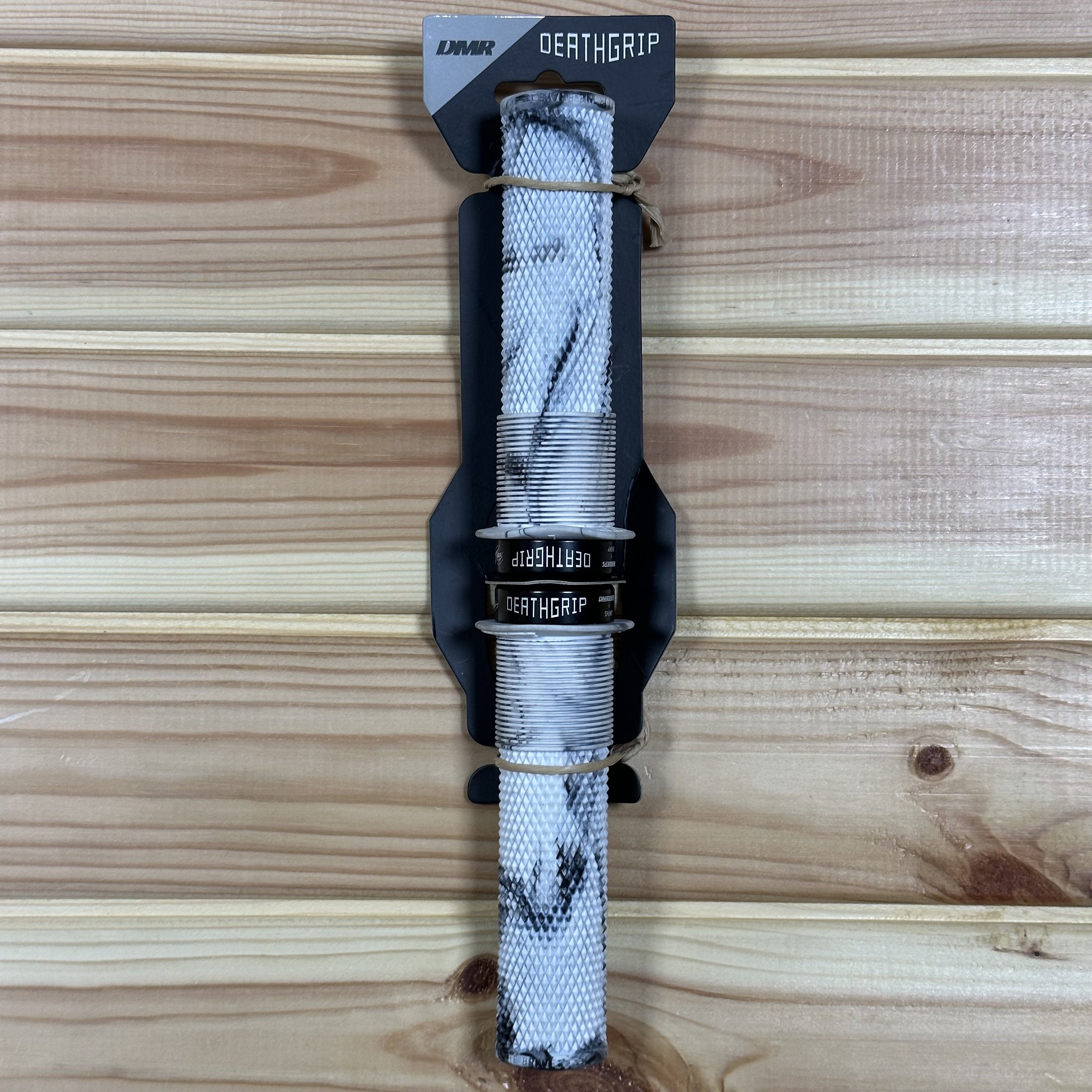 DMR Brendog DeathGrip Flanged Elcik - Beyaz Kamuflaj